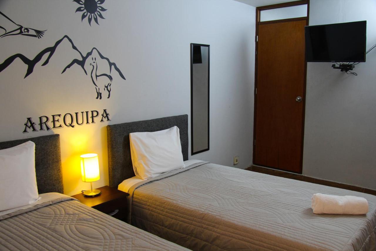 Lima Airport Tampu B&B Bagian luar foto