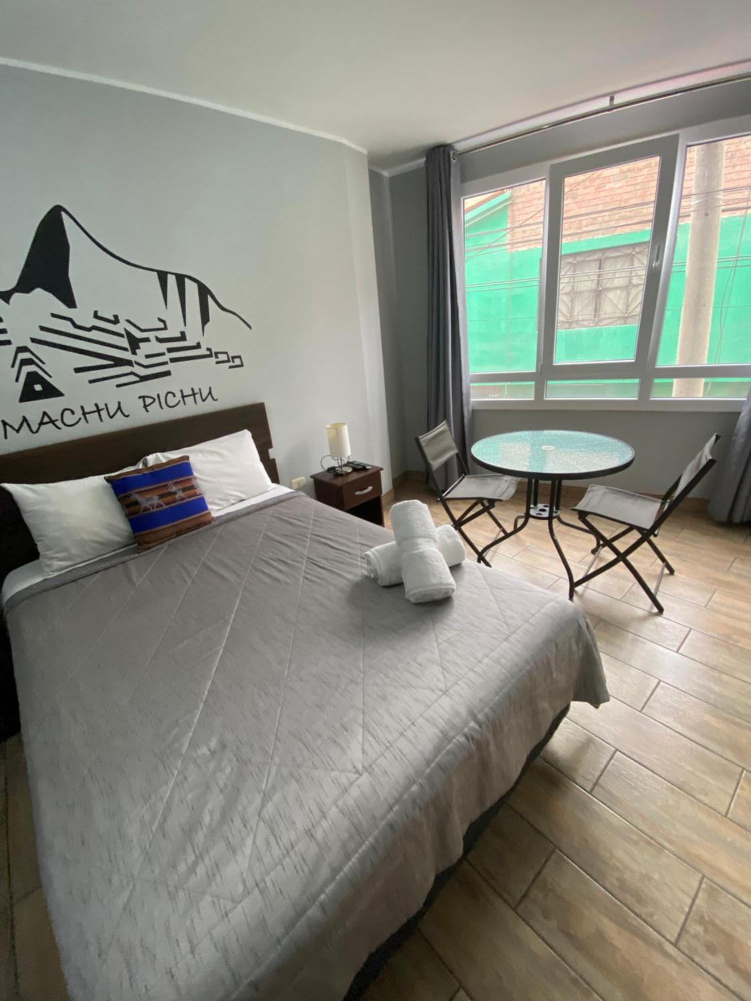 Lima Airport Tampu B&B Bagian luar foto