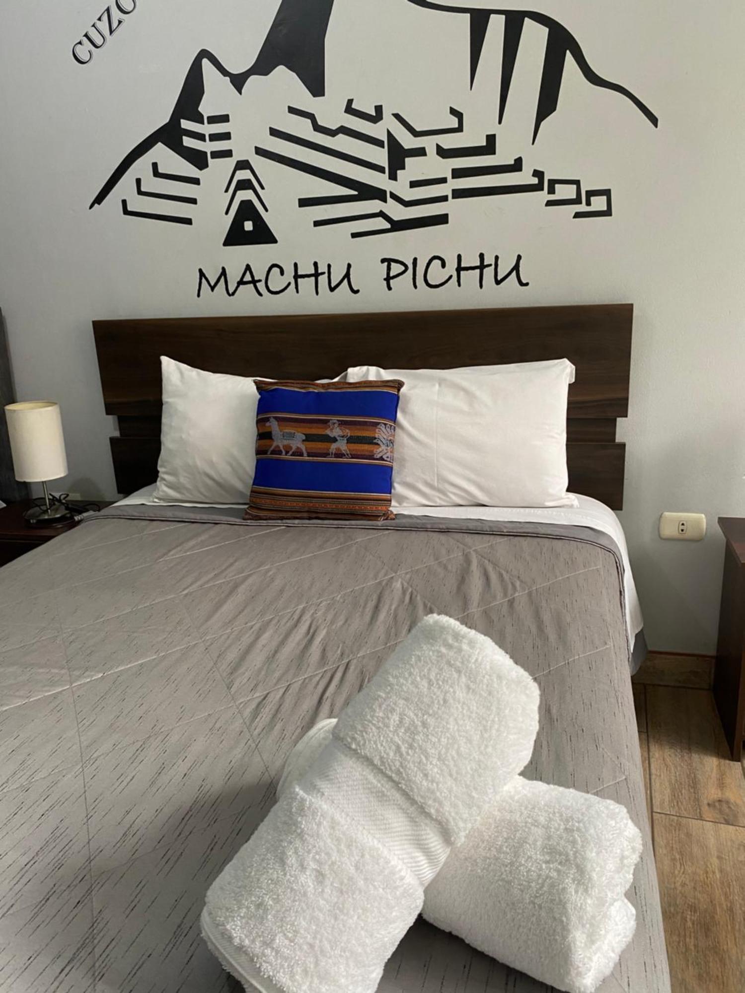 Lima Airport Tampu B&B Bagian luar foto