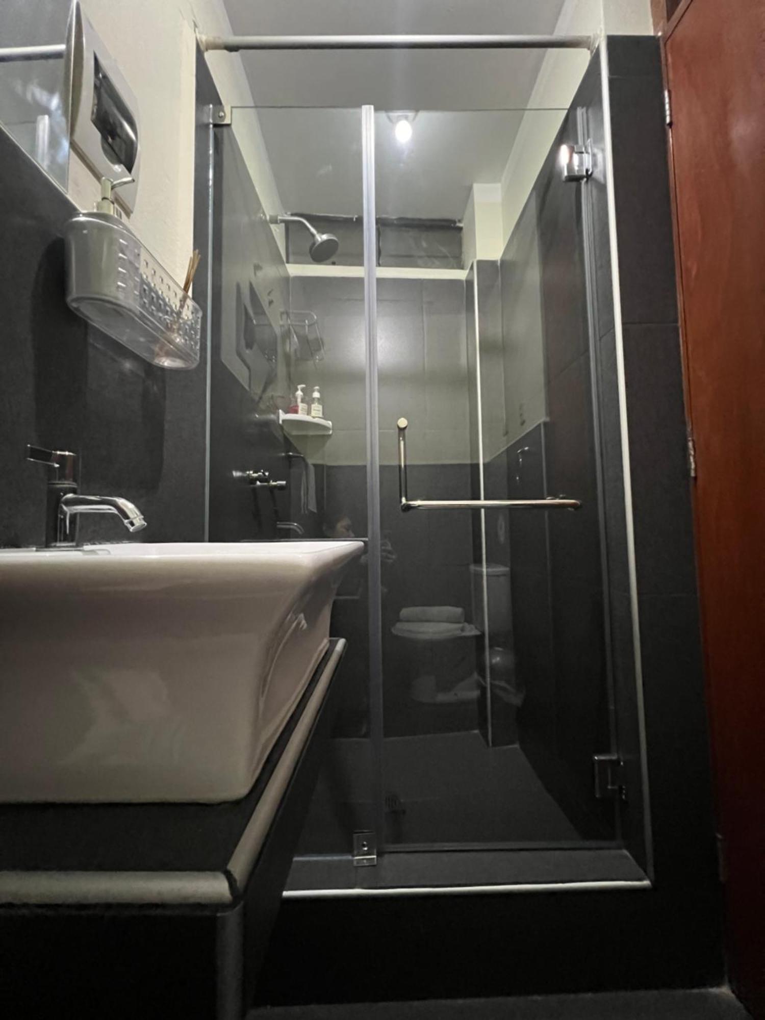 Lima Airport Tampu B&B Bagian luar foto