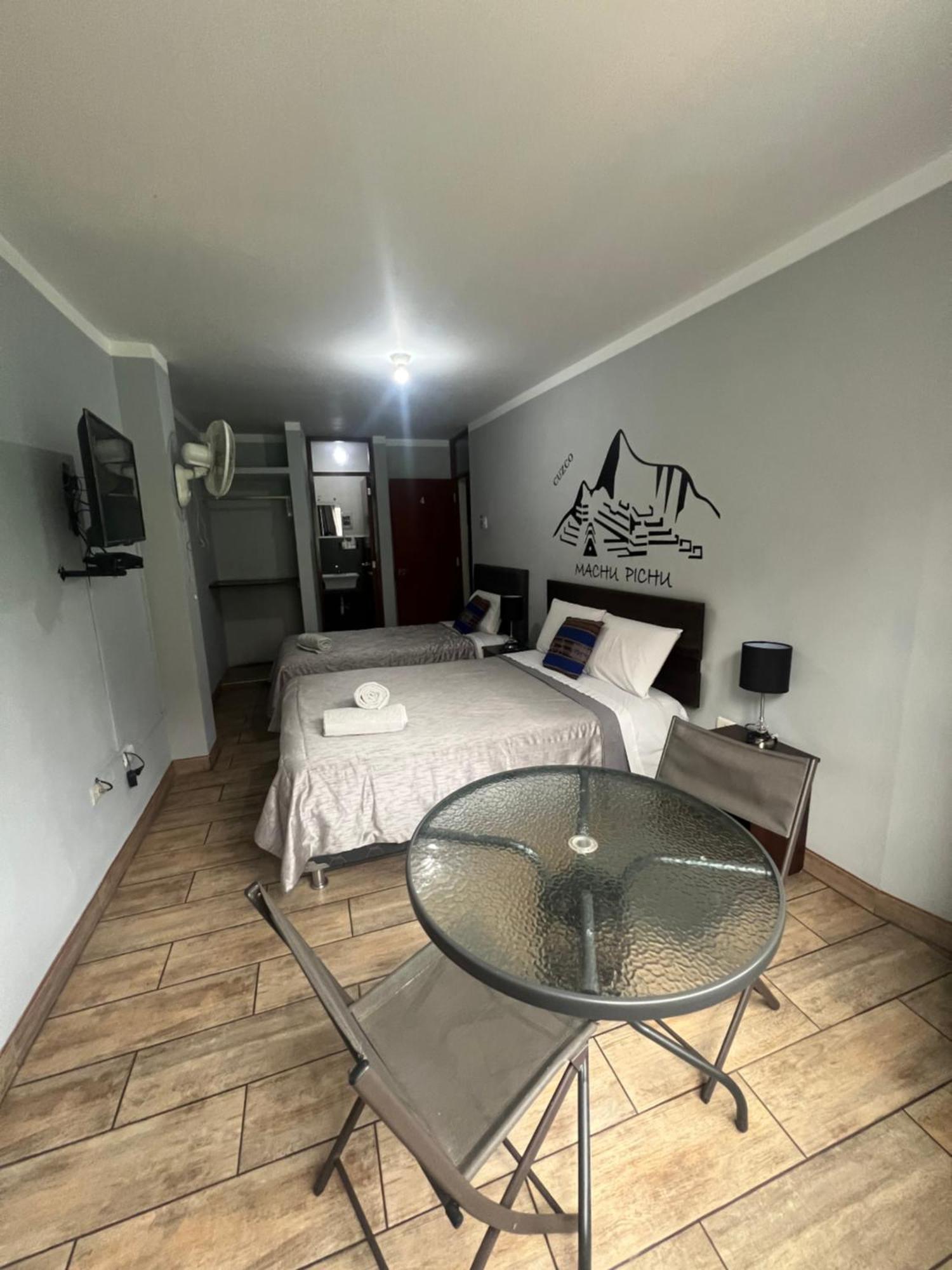 Lima Airport Tampu B&B Bagian luar foto